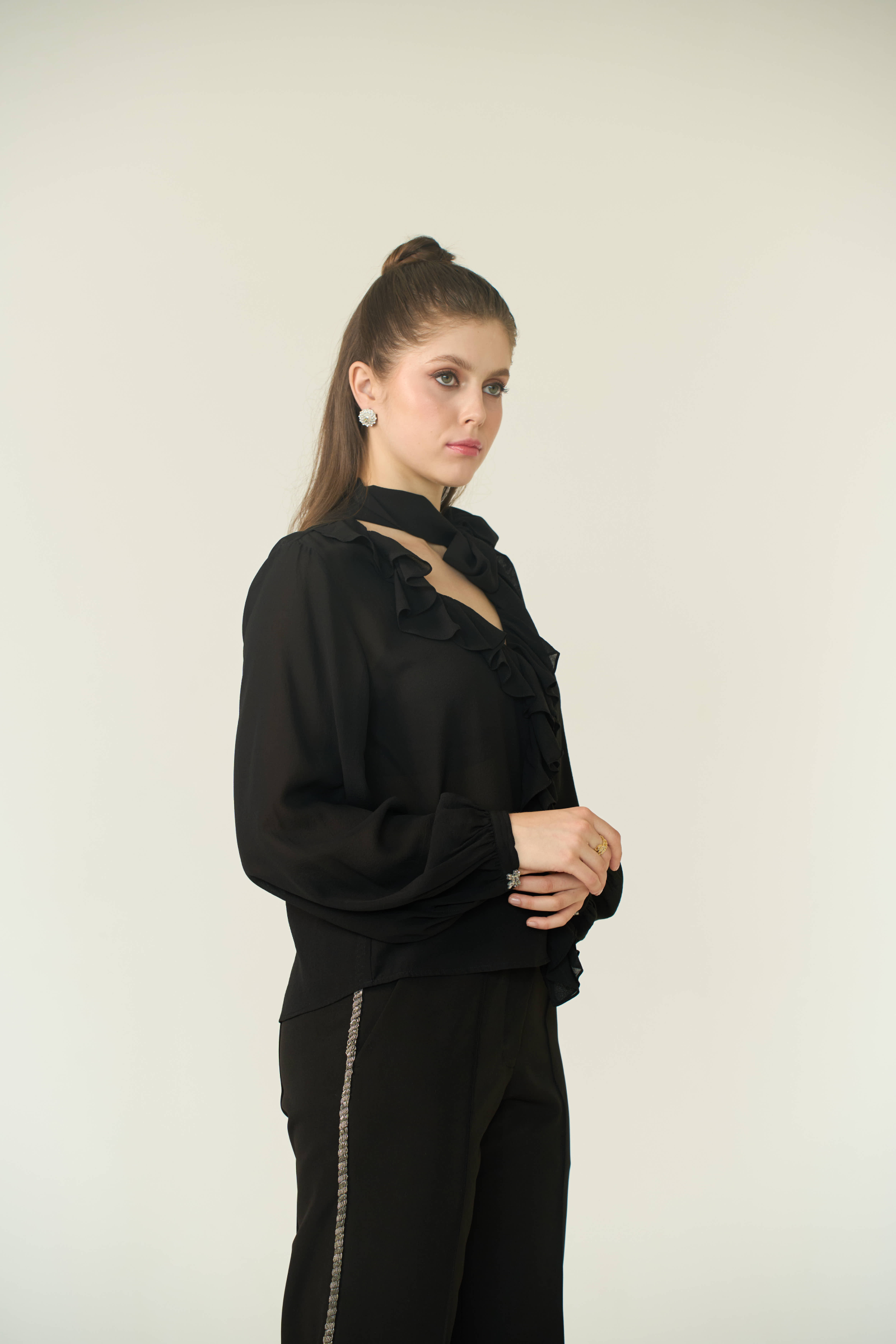 Pussy Bow Blouse in Black