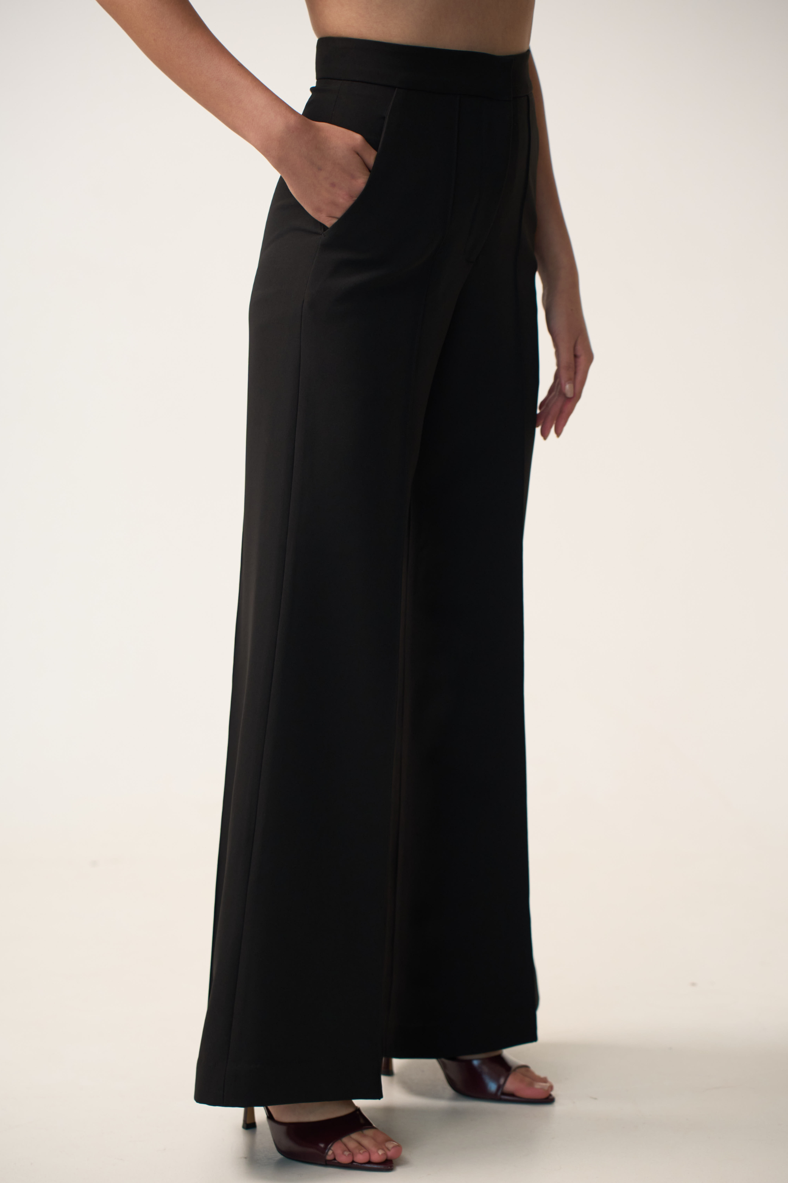 Rome Pants in Black