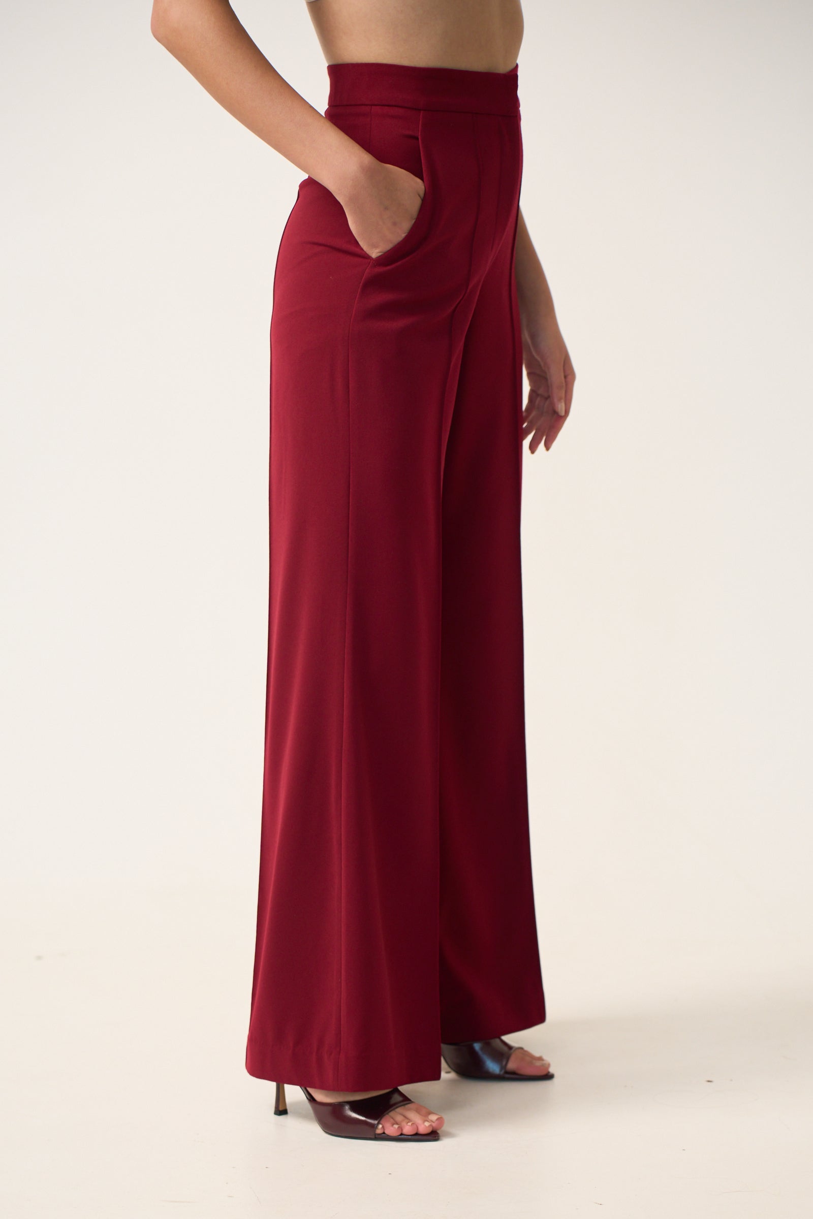 Leggy Pants in Burgundy